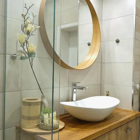 Premier Luxury Center גברובו