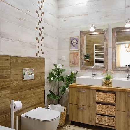 Premier Luxury Center * גברובו