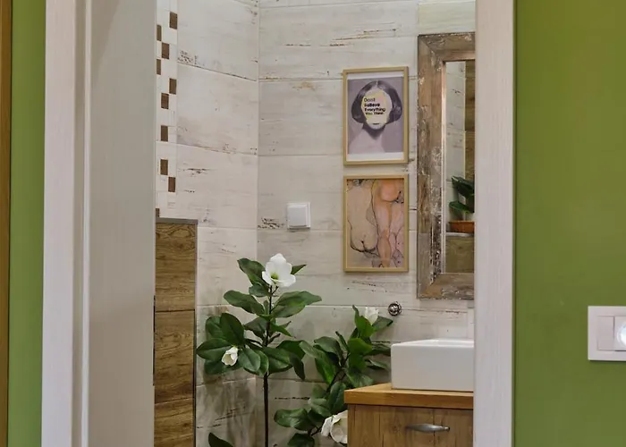 Premier Luxury Center